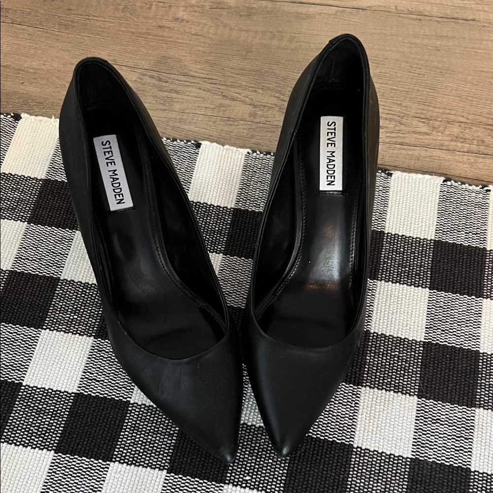 Steve Madden Classic Black Heels